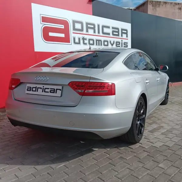 Audi A5 Sportback 2011 - 17500 EUR, 120459 km - AUTO.MOTO.pt - 120459km - foto 11 de 31