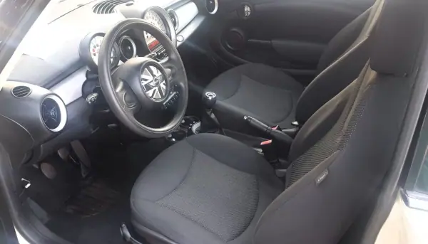 MINI One 2012 - 8990 EUR, 219000 km - AUTO.MOTO.pt - 219000km - foto 9 de 23