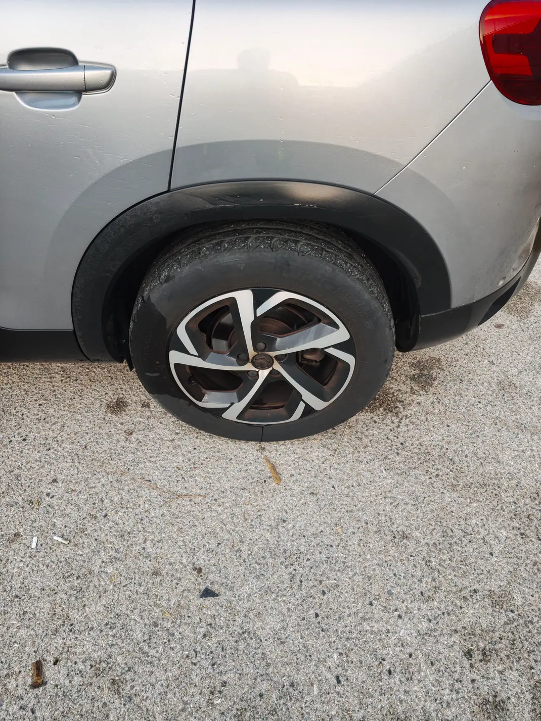 Citroën C5 Aircross 2019 - 17000 EUR, 86000 km - 86000km - foto 6 de 9