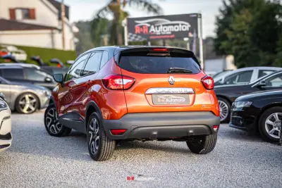 Renault Captur 2015 — foto 2 de 28
