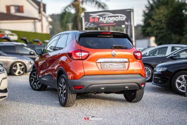 Renault Captur 2015 — foto 2 de 28