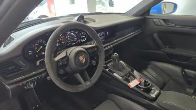 Porsche 992 2023 - 245000 EUR, 18096 km - AUTO.MOTO.pt - 18096km - foto 39 de 56