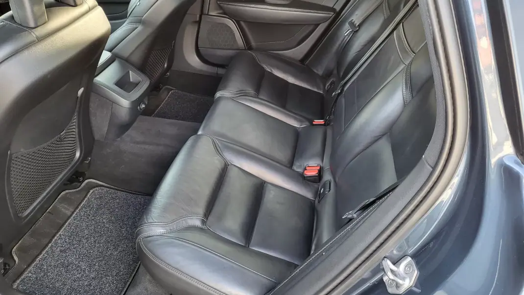 Volvo S90 2017 - 16900 EUR, 292100 km - 292100km - foto 39 de 44