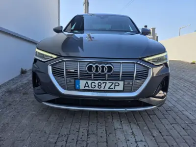 Audi e-tron 2021 - 32900 EUR, 120000 km - 120000km - foto 14 de 51