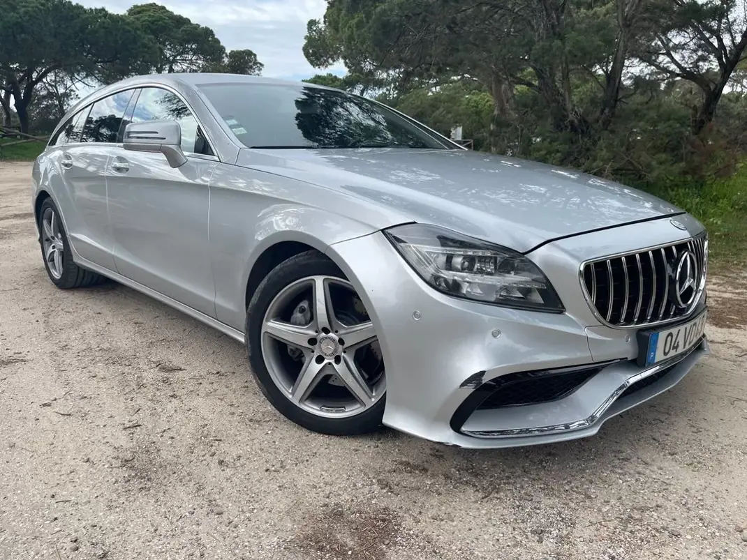 Mercedes-Benz CLS 350 2013 - 22990 EUR, 218000 km - AUTO.MOTO.pt - 218000km - foto 1 de 19