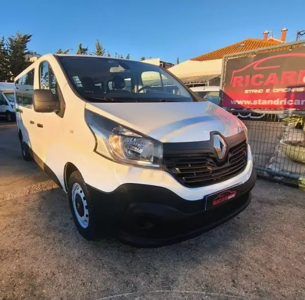 Renault Trafic 2017 — foto 2 de 16
