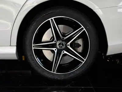 Mercedes-Benz E 300 2019 - 33490 EUR, 105000 km - AUTO.MOTO.pt - 105000km - foto 12 de 46