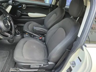 MINI Cooper 2017 - 14999 EUR, 166333 km - AUTO.MOTO.pt - 166333km - foto 11 de 24