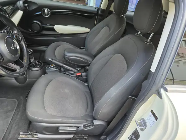 MINI Cooper 2017 - 14999 EUR, 166333 km - AUTO.MOTO.pt - 166333km - foto 11 de 24