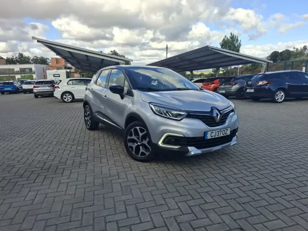 Renault Captur 2018 - 13500 EUR, 113500 km - AUTO.MOTO.pt - 113500km - foto 4 de 29