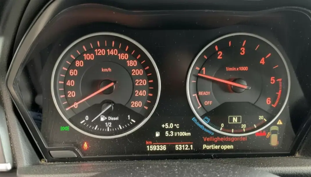 BMW 218 Active Tourer 2014 - 14750 EUR, 159336 km - 159336km - foto 10 de 12