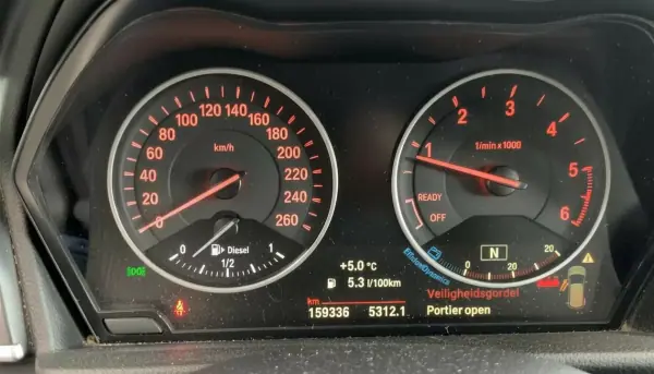 BMW 218 Active Tourer 2014 - 14990 EUR, 159336 km - AUTO.MOTO.pt - 159336km - foto 10 de 12
