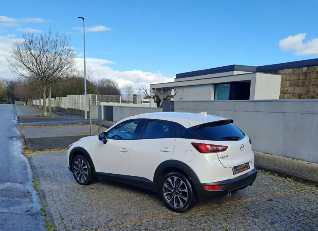 Mazda CX-3 2019 - 17990 EUR, 99000 km - AUTO.MOTO.pt - 99000km - foto 4 de 13