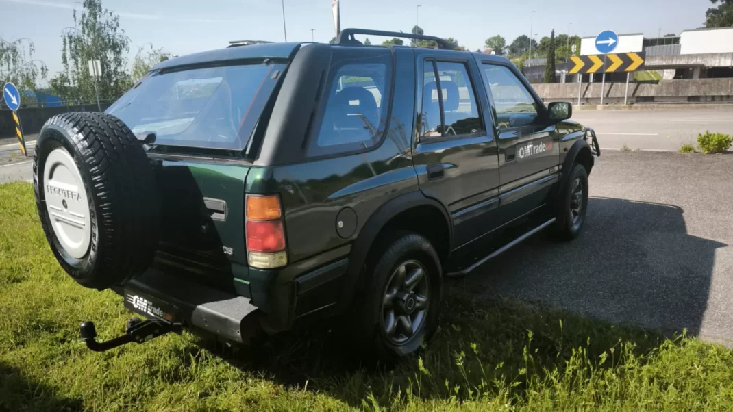 Opel Frontera 1998 - 4999 EUR, 216000 km - AUTO.MOTO.pt - 216000km - foto 7 de 21