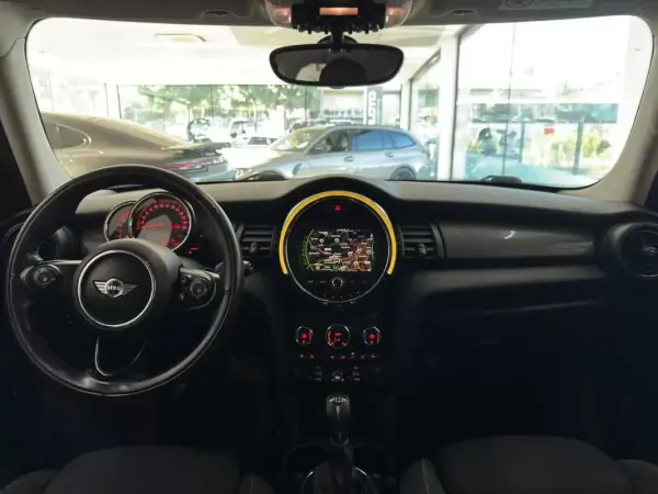 MINI 5 Portas 2016 - 14490 EUR, 101264 km - AUTO.MOTO.pt - 101264km - foto 13 de 27