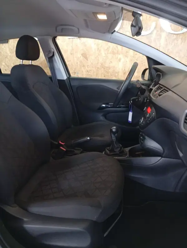 Opel Corsa 2019 - 12750 EUR, 69823 km - AUTO.MOTO.pt - 69823km - foto 14 de 19