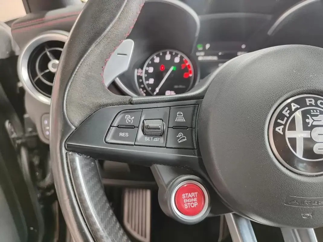 Alfa Romeo Stelvio 2021 - 63500 EUR, 68900 km - AUTO.MOTO.pt - 68900km - foto 21 de 33
