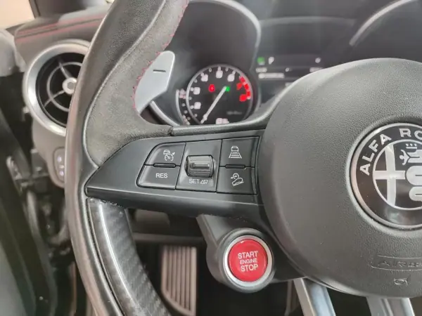Alfa Romeo Stelvio 2021 - 63500 EUR, 68900 km - AUTO.MOTO.pt - 68900km - foto 21 de 33