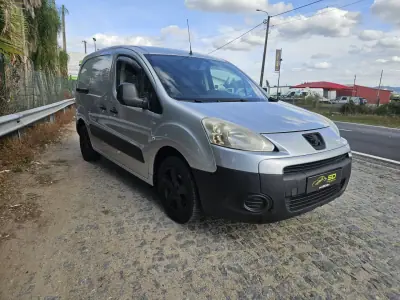 Peugeot 2011 — photo 2 of 7