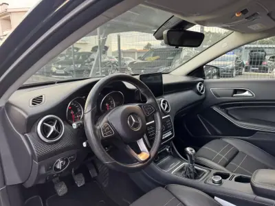 Mercedes-Benz A 180 2016 - 16500 EUR, 165000 km - AUTO.MOTO.pt - 165000km - foto 7 de 18