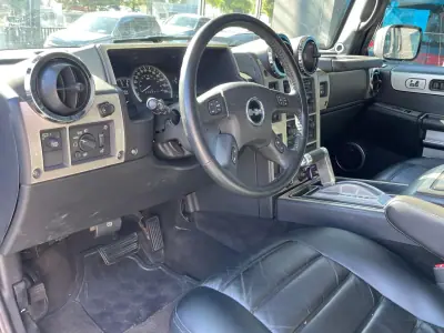 Hummer H2 2010 - 60000 EUR, 143000 km - AUTO.MOTO.pt - 143000km - foto 8 de 17