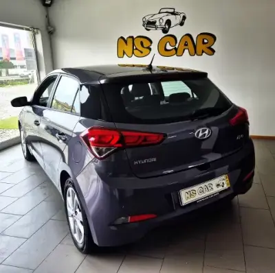 Hyundai i20 2016 - 10850 EUR, 122493 km - AUTO.MOTO.pt - 122493km - foto 3 de 8
