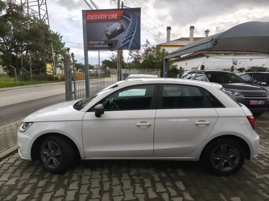 Audi A1 Sportback 2015 - 10900 EUR, 221000 km - AUTO.MOTO.pt - 221000km - foto 4 de 10