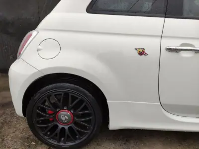 Fiat 500 2009 - 11900 EUR, 123000 km - AUTO.MOTO.pt - 123000km - foto 9 de 9