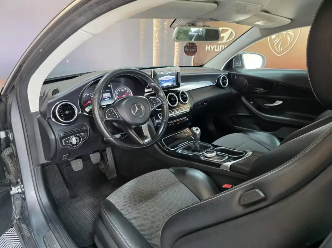 Mercedes-Benz C 180 2016 - 24250 EUR, 107000 km - AUTO.MOTO.pt - 107000km - foto 2 de 14