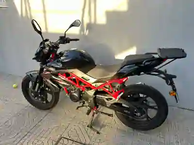Benelli BN 2025 - 2400 EUR, 9625 km - 9625km - foto 12 de 14