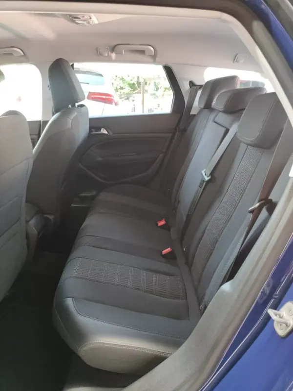 Peugeot 308 SW 2018 - 8950 EUR, 229000 km - AUTO.MOTO.pt - 229000km - foto 15 de 37