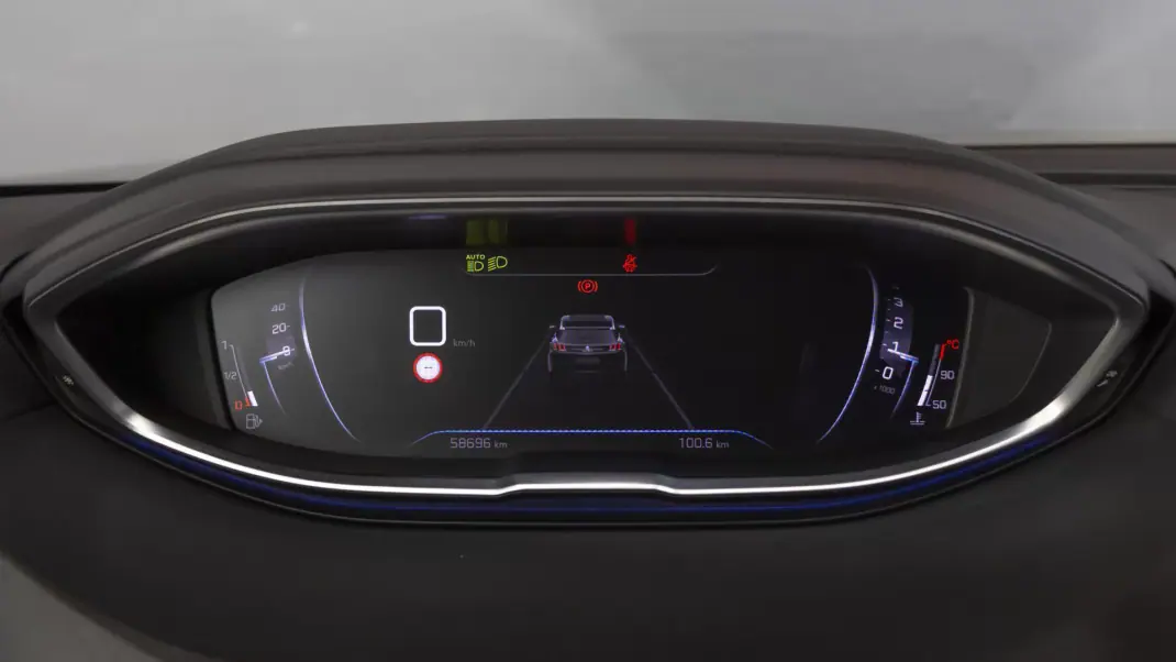 Peugeot 3008 2022 - 21750 EUR, 58000 km - AUTO.MOTO.pt - 58000km - foto 26 de 35