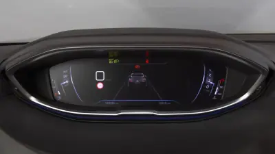 Peugeot 3008 2022 - 21750 EUR, 58000 km - AUTO.MOTO.pt - 58000km - foto 26 de 35