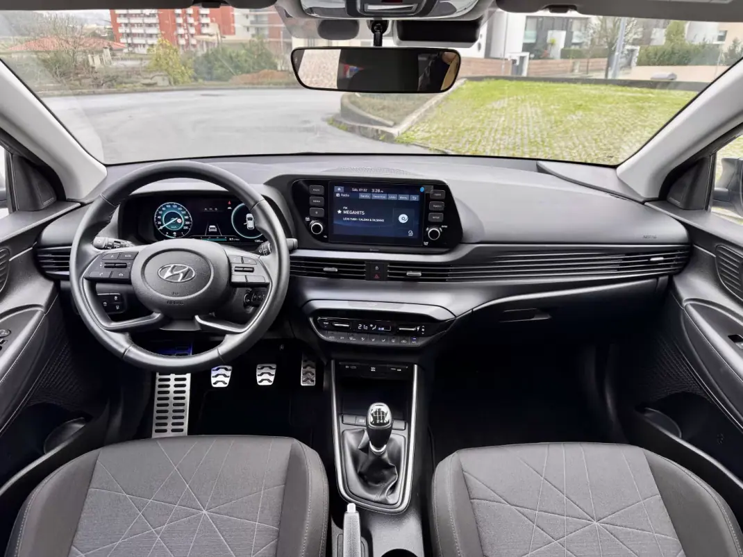 Hyundai Bayon 2021 - 18990 EUR, 1500 km - AUTO.MOTO.pt - 1500km - foto 16 de 28