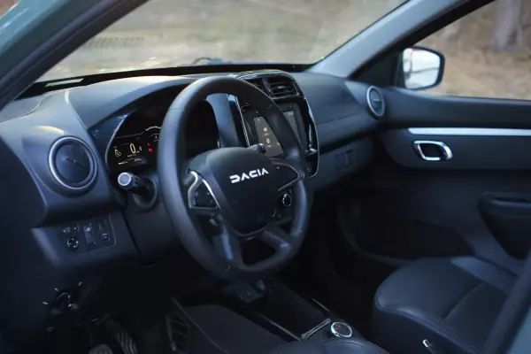Dacia Spring 2023 - 12990 EUR, 66000 km - AUTO.MOTO.pt - 66000km - foto 12 de 15