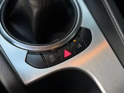 Audi TT Coupé 2012 - 17800 EUR, 185000 km - AUTO.MOTO.pt - 185000km - foto 14 de 25