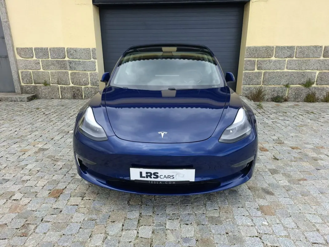 Tesla Model 3 2021 - 35990 EUR, 43640 km - AUTO.MOTO.pt - 43640km - foto 1 de 17