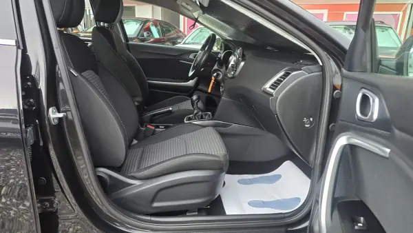 Kia XCeed 2024 - 21000 EUR, 16850 km - AUTO.MOTO.pt - 16850km - foto 11 de 18