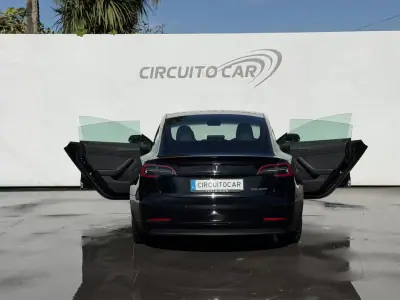 Tesla Model 3 2020 - 29500 EUR, 89581 km - 89581km - foto 12 de 48