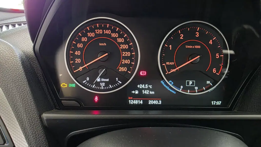 BMW 116 2017 - 16900 EUR, 124814 km - AUTO.MOTO.pt - 124814km - foto 46 de 65