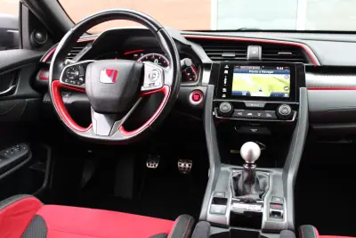 Honda Civic 2019 - 43990 EUR, 78000 km - AUTO.MOTO.pt - 78000km - foto 21 de 31