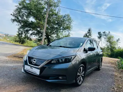Nissan Leaf 2019 - 14750 EUR, 56425 km - AUTO.MOTO.pt - 56425km - foto 18 de 40