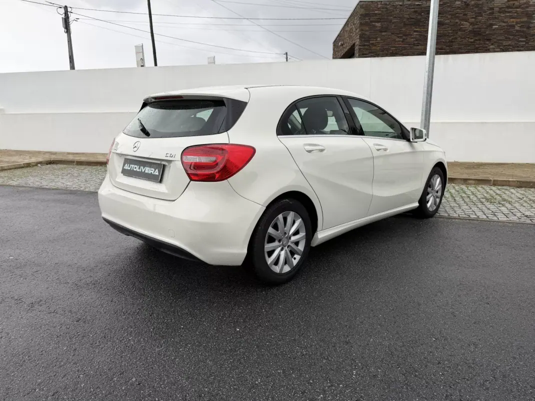Mercedes-Benz A 180 2014 - 14200 EUR, 192198 km - AUTO.MOTO.pt - 192198km - foto 4 de 15
