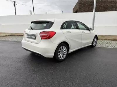 Mercedes-Benz A 180 2014 - 14200 EUR, 192198 km - AUTO.MOTO.pt - 192198km - foto 4 de 15