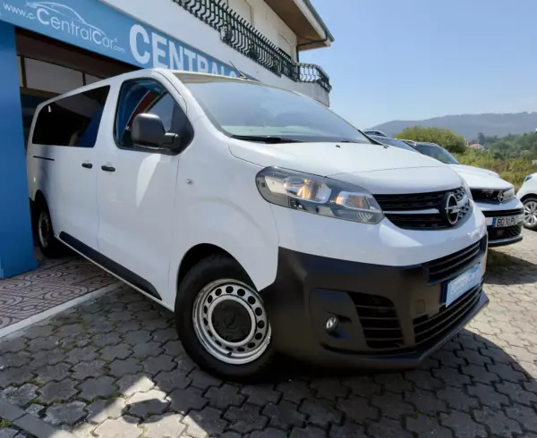 Opel Vivaro 2022 - 32450 EUR, 78000 km - AUTO.MOTO.pt - 78000km - foto 2 de 22