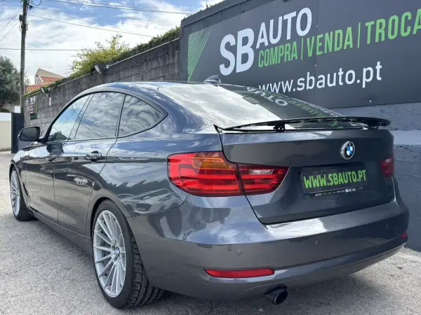 BMW 318 Gran Turismo 2014 - 11990 EUR, 280000 km - AUTO.MOTO.pt - 280000km - foto 8 de 26