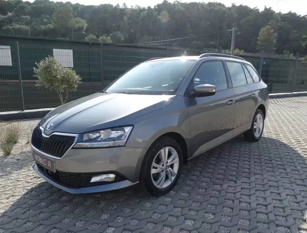 Skoda Fabia Break 2022 - 14500 EUR, 56551 km - 56551km - foto 20 de 26