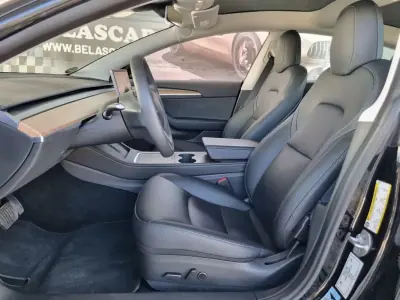 Tesla Model 3 2022 - 29950 EUR, 30000 km - AUTO.MOTO.pt - 30000km - foto 4 de 19