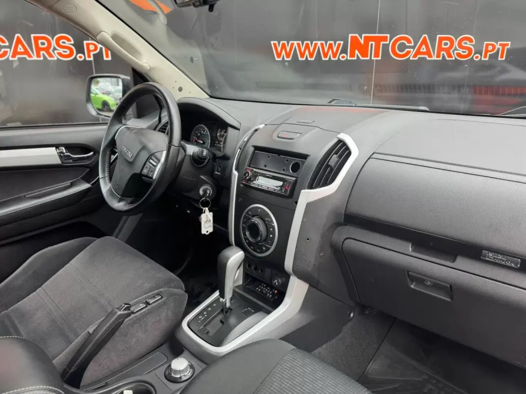 Isuzu 2019 - 21900 EUR, 171159 km - AUTO.MOTO.pt - 171159km - foto 11 de 12