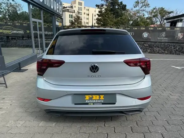 Volkswagen Polo 2023 - 21900 EUR, 67501 km - AUTO.MOTO.pt - 67501km - foto 9 de 12